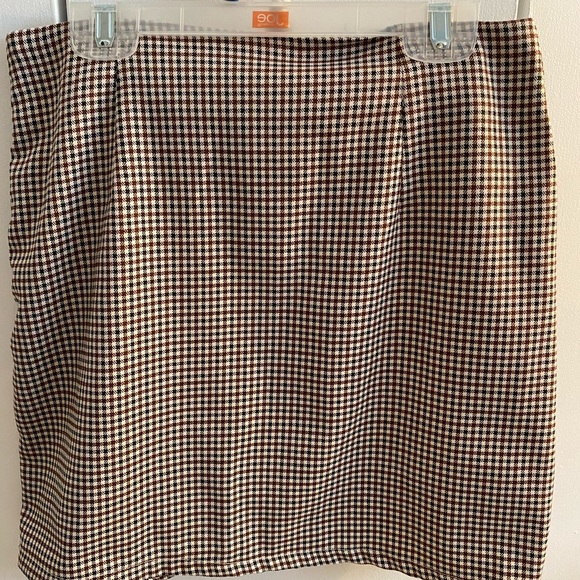 Plaid skirt - Picture 3 of 3